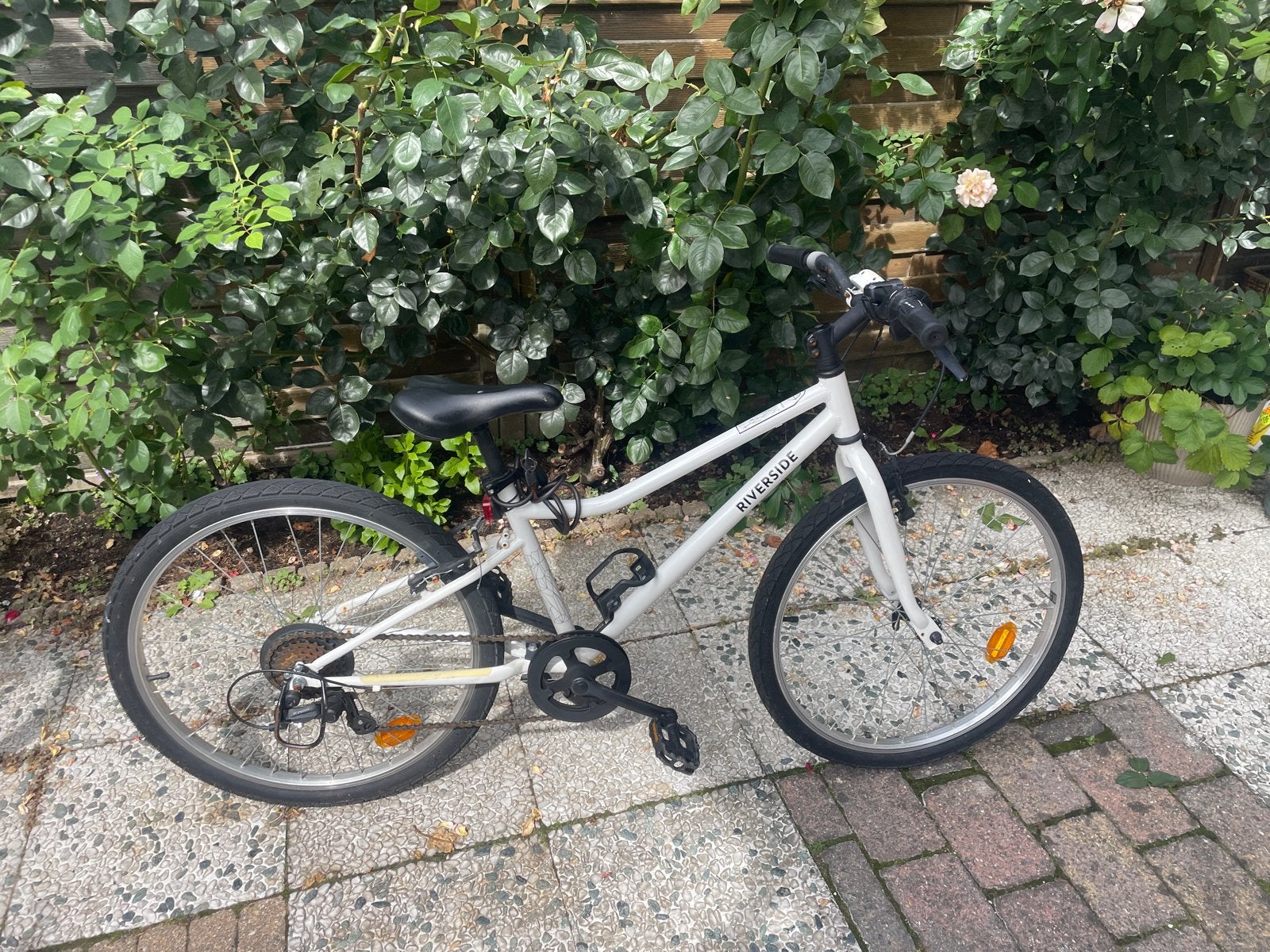 Riverside kinderfiets 24 inch - Wit, Ophalen, Zo goed als nieuw, Velgrem, 20 inch of meer