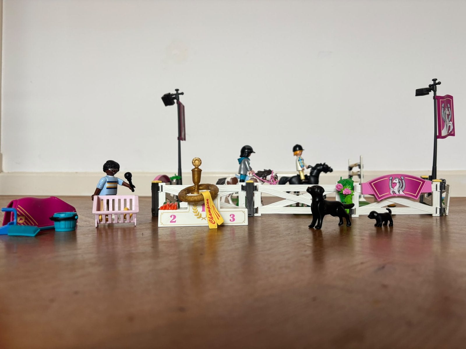 Playmobil 70996 Paardrijtoernooi met accessoires, Kinderen en Baby's, Complete set, Overige typen, Ophalen of Verzenden, Zo goed als nieuw