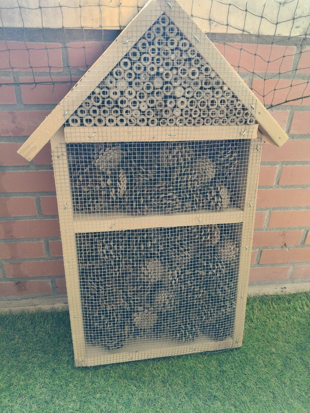 Insectenhotel, Bijen