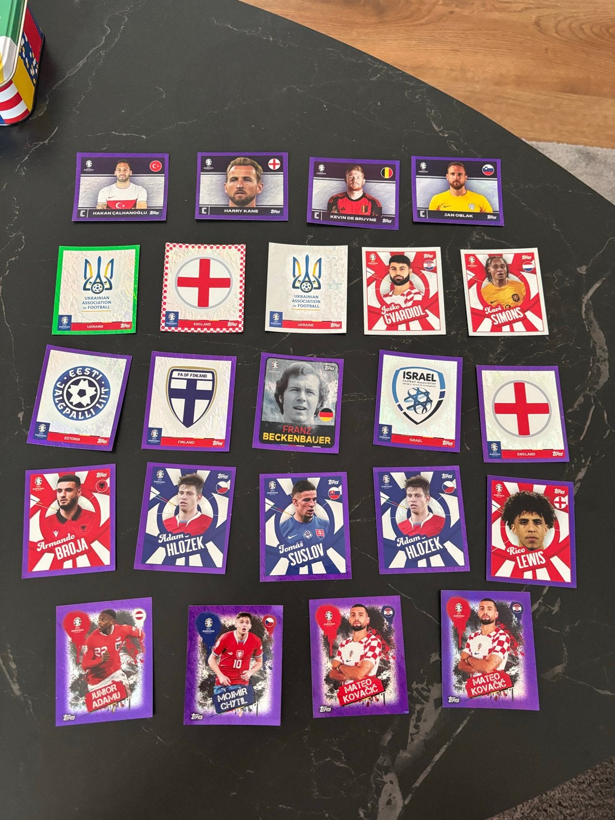 Ruim 2100 Topps EK 2024 stickers, Ophalen of Verzenden, Nieuw, Sport