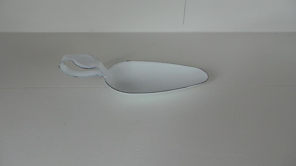 Nieuwe Vintage emaille schep - wit met blauwe rand, Antiek en Kunst, Antiek | Emaille, Ophalen of Verzenden