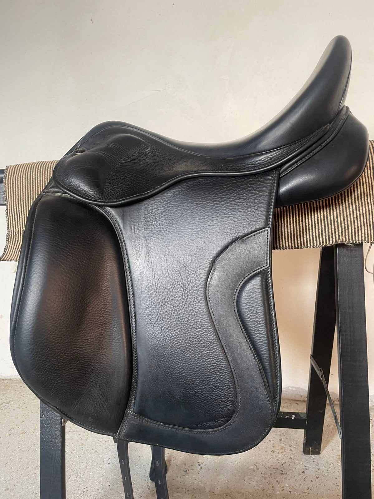 Kingsley D2 17,5 inch dressuurzadel als nieuw!, Ophalen of Verzenden, Zo goed als nieuw, Dressuur