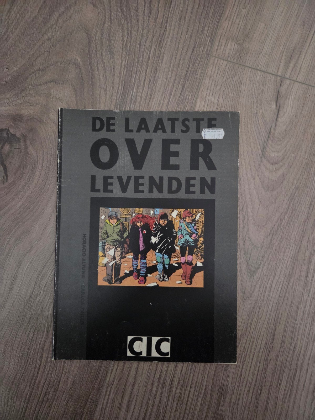 De Laatste Overlevenden - Horacio Altuna - Stripboek, Boeken, Stripboeken, Eén stripboek, Ophalen of Verzenden, Gelezen, Altuna
