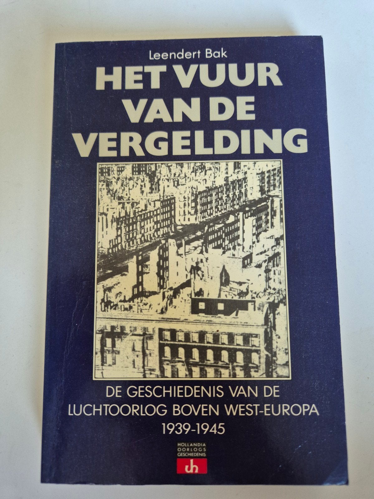 Het Vuur van de Vergelding - Lucht oorlog West-Europa, Ophalen of Verzenden, Tweede Wereldoorlog, Gelezen, Luchtmacht
