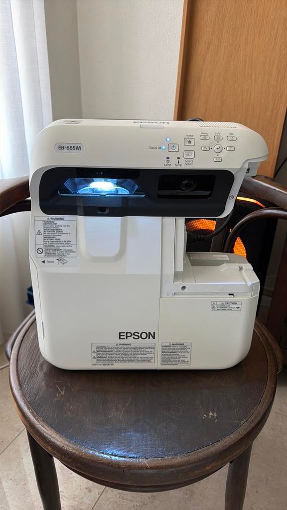 Epson beamer - EB-685Wi, Ophalen, Epson, Zo goed als nieuw, LCD
