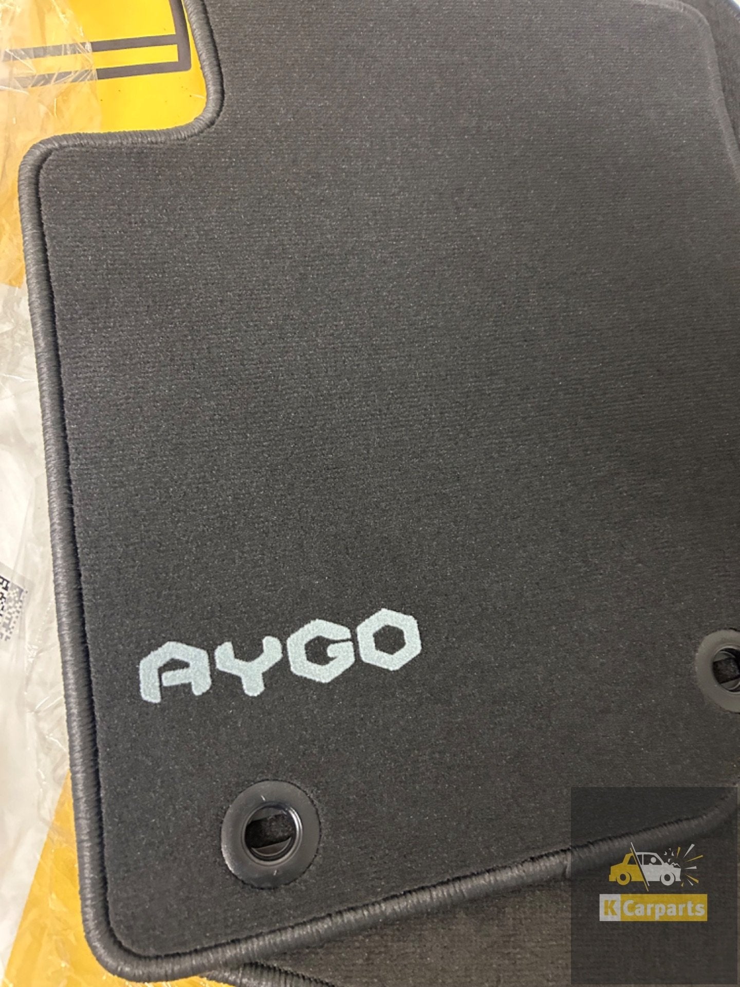 Toyota AYGO Mattenset Compleet Nieuwe origineel set, Info@fabrikant.eu, Fabrikant BV, Fabrikantstraat 1
1000 AA  Amsterdam, NL