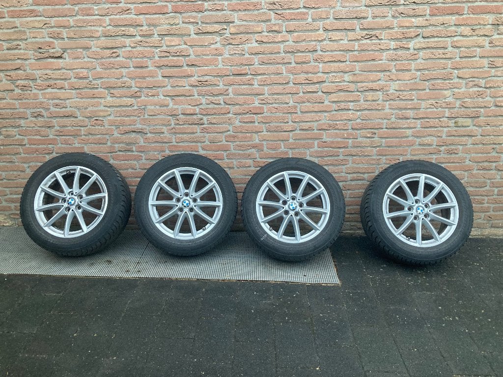 BMW X1 F48 winterbanden op velg, Auto-onderdelen, Banden en Velgen, Ophalen, Gebruikt, 17 inch, Winterbanden