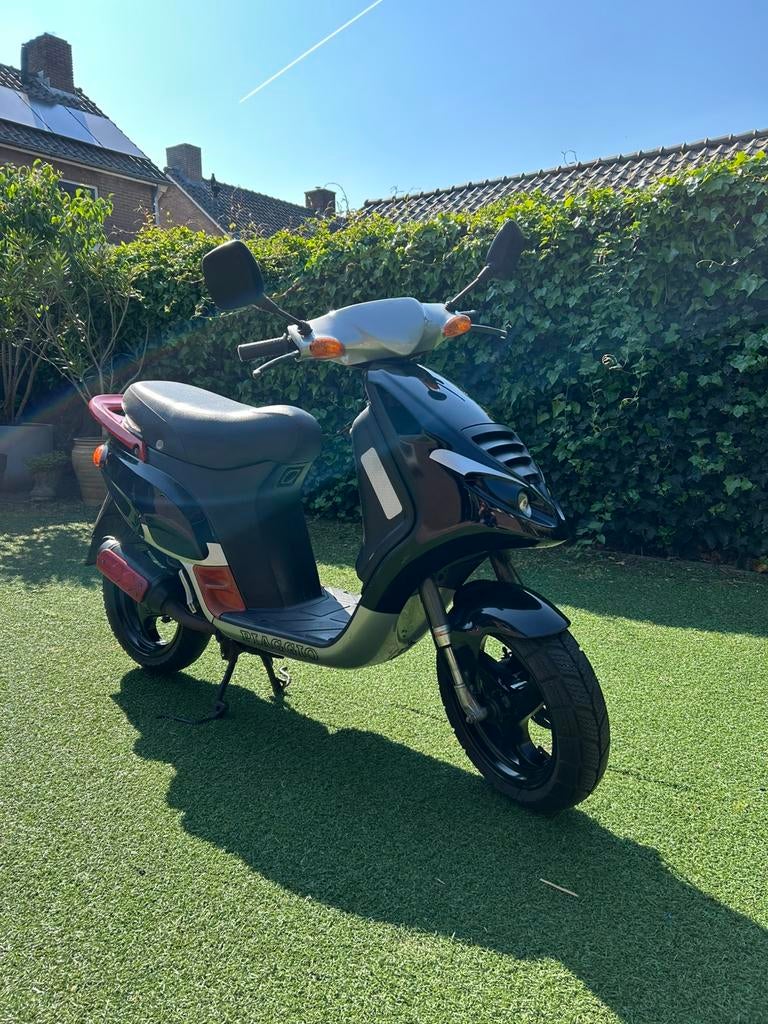 Piaggio nrg zeer nette staat, Fietsen en Brommers, Scooters | Piaggio, Ophalen, Zo goed als nieuw, NRG
