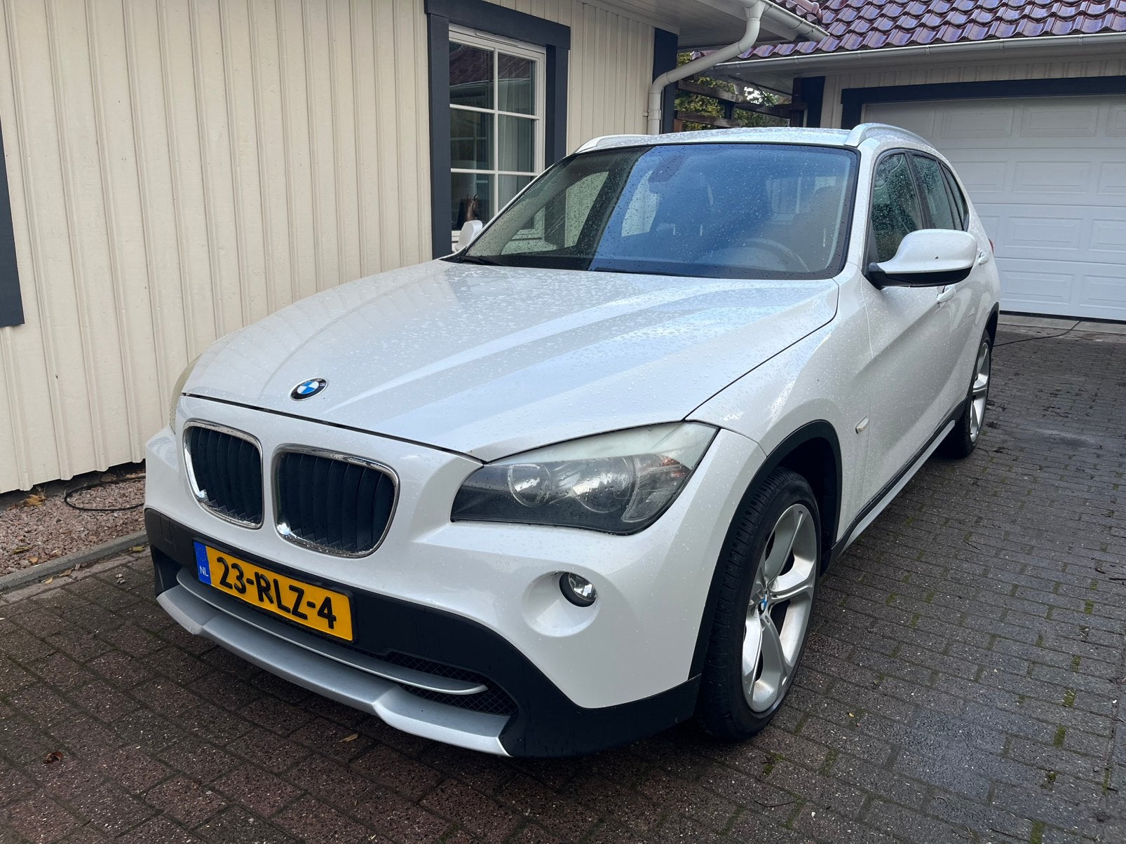 BMW X1 2.0 D Sdrive Executive Navi-climate-Cruise, Auto's, X1, Euro 5, 1445 kg, Wit
