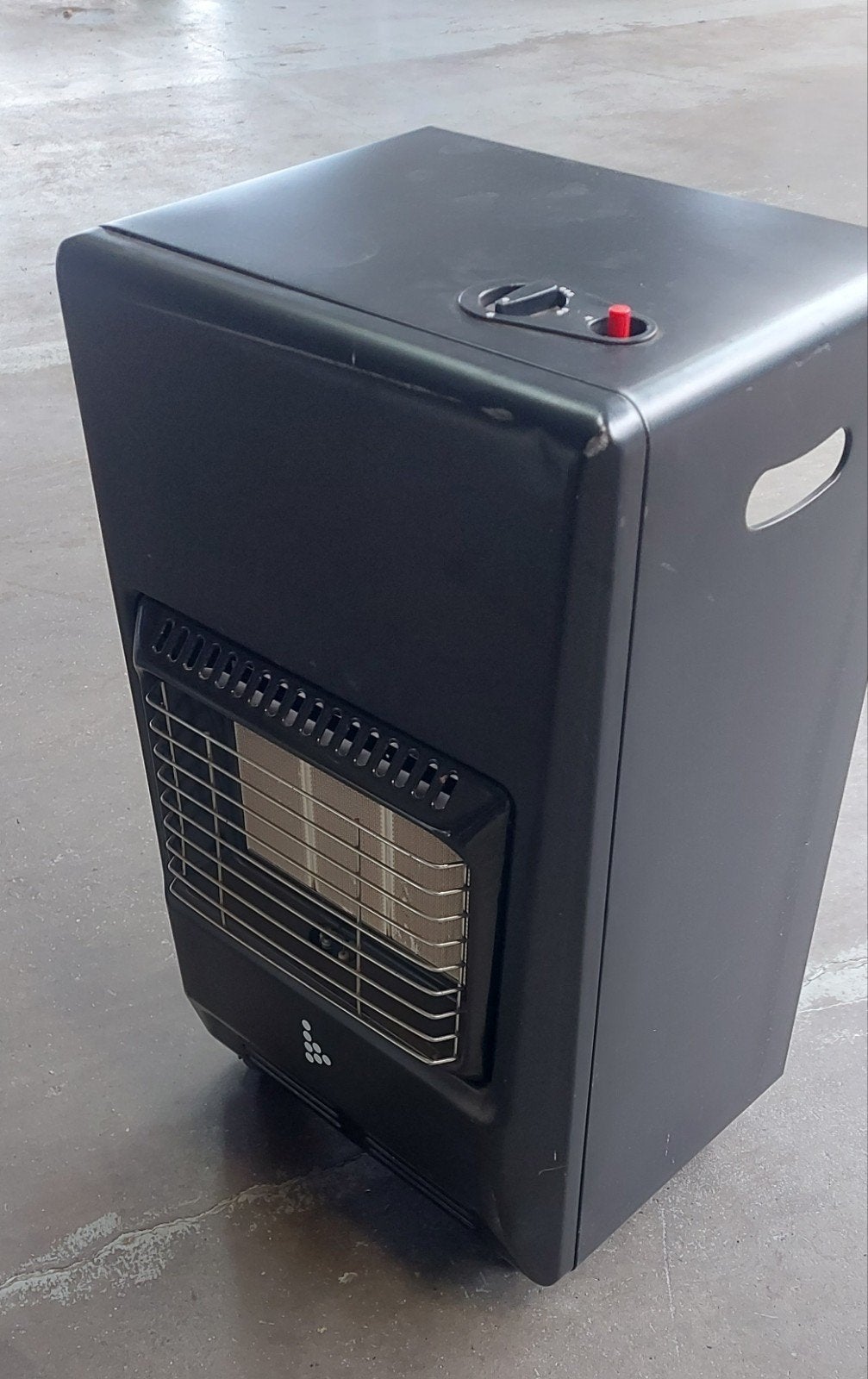 Zwarte gaskachel, compact en efficiënt (zonder gasfles), Ophalen, Gebruikt, Gas, Vrijstaand