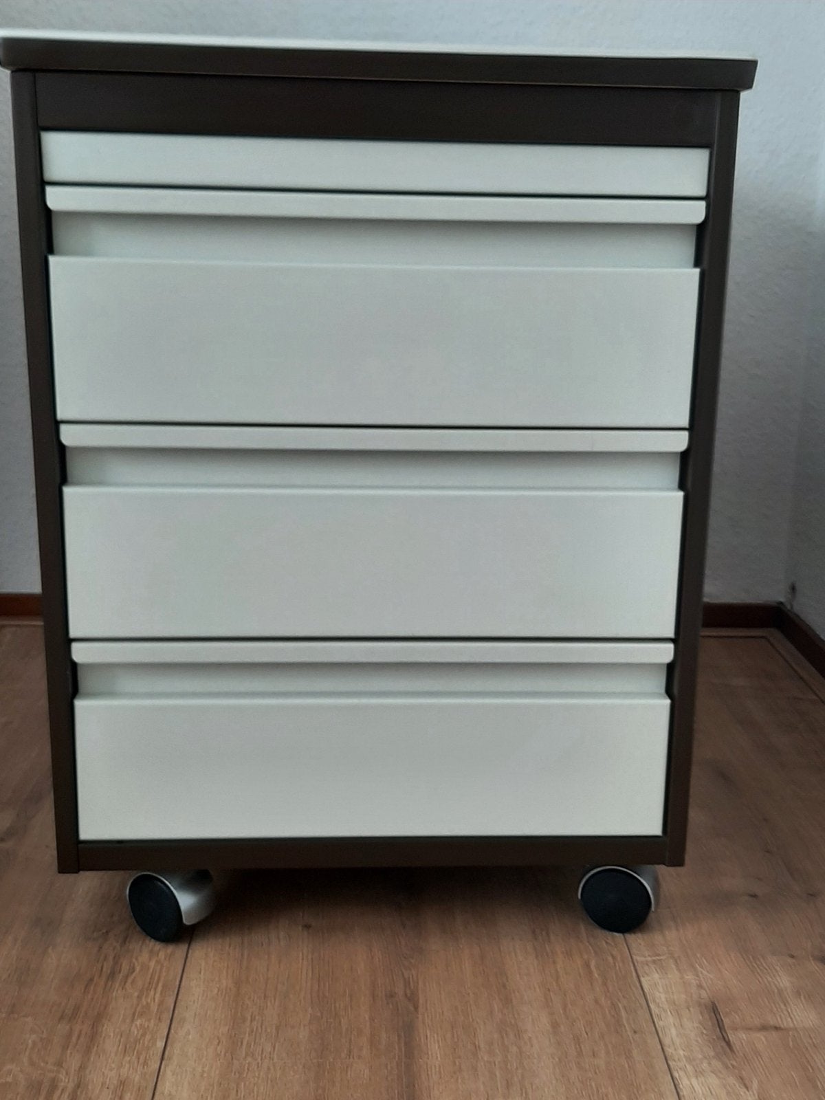 Vintage jaren ‘70 ladeblok op wieltjes, Ophalen, Minder dan 50 cm, Gebruikt, Seventies