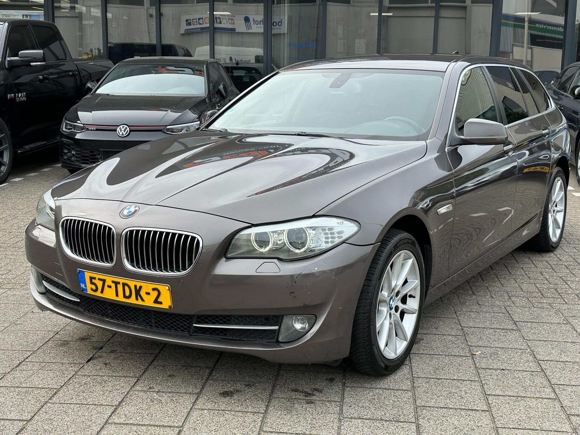Foto 9 van BMW 5-serie Touring 520i High Executive