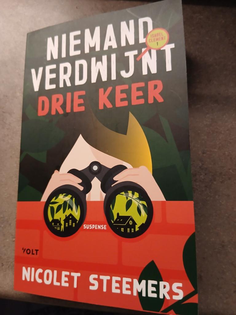 Niemand verdwijnt drie keer - Nicolet Steemers, Ophalen of Verzenden, Zo goed als nieuw, Nicolet Steemers, Nederland