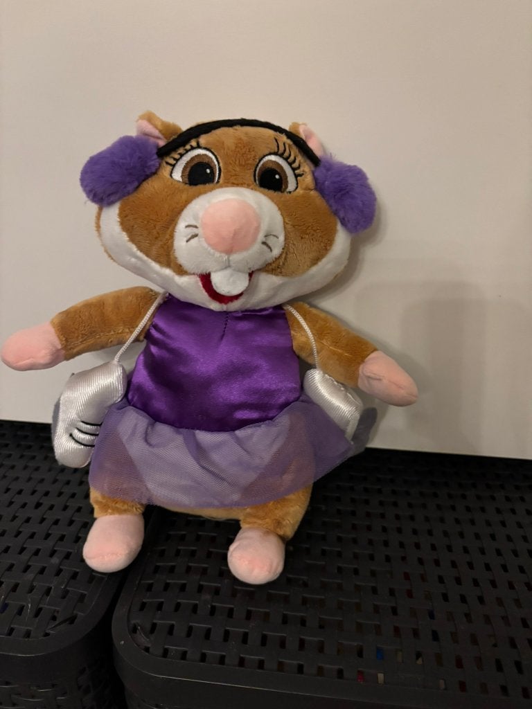 Ah hamster knuffel met paarse jurk schaatsen en oorwarmers!, Kinderen en Baby's, Speelgoed | Knuffels en Pluche, Overige typen
