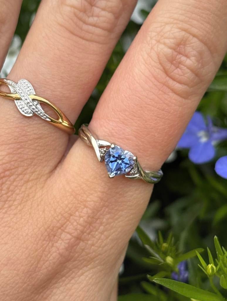 Vintage 9 karaat witgouden ring met tanzanite en diamantjes, 18 tot 19, Wit, Zo goed als nieuw, Dame