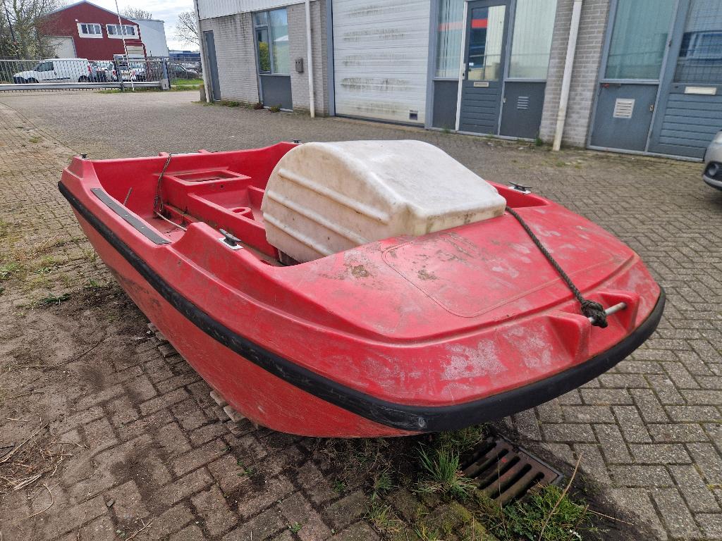 Waterfiets met zelflozende kuip kan buitenboordmotor op, Watersport en Boten, Ophalen of Verzenden, Gebruikt, Polyester