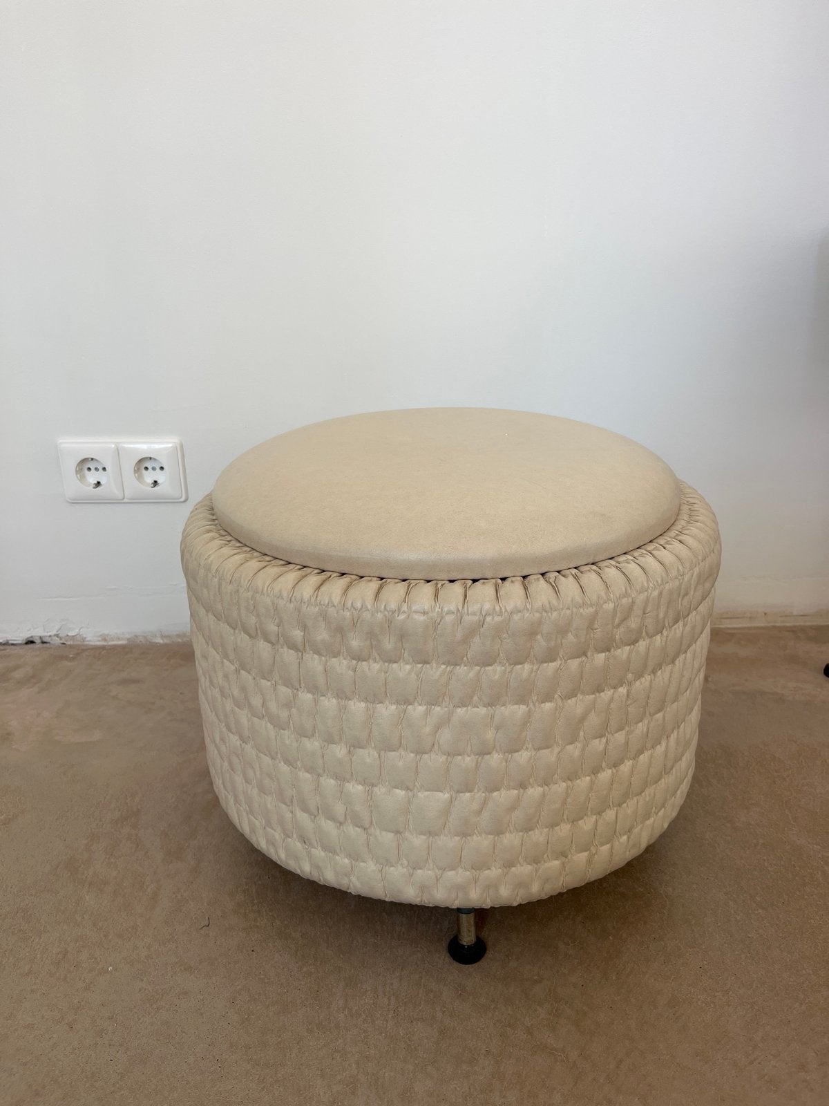Vintage Crème Poef met Opbergruimte, Ophalen, Minder dan 50 cm, Gebruikt, Rond