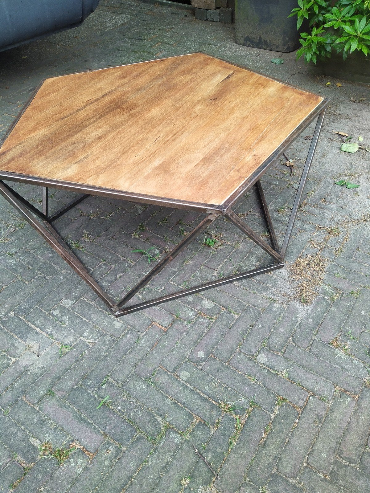 Aparte Mango salontafel, Ophalen, Rond, 100 tot 150 cm, 50 tot 100 cm