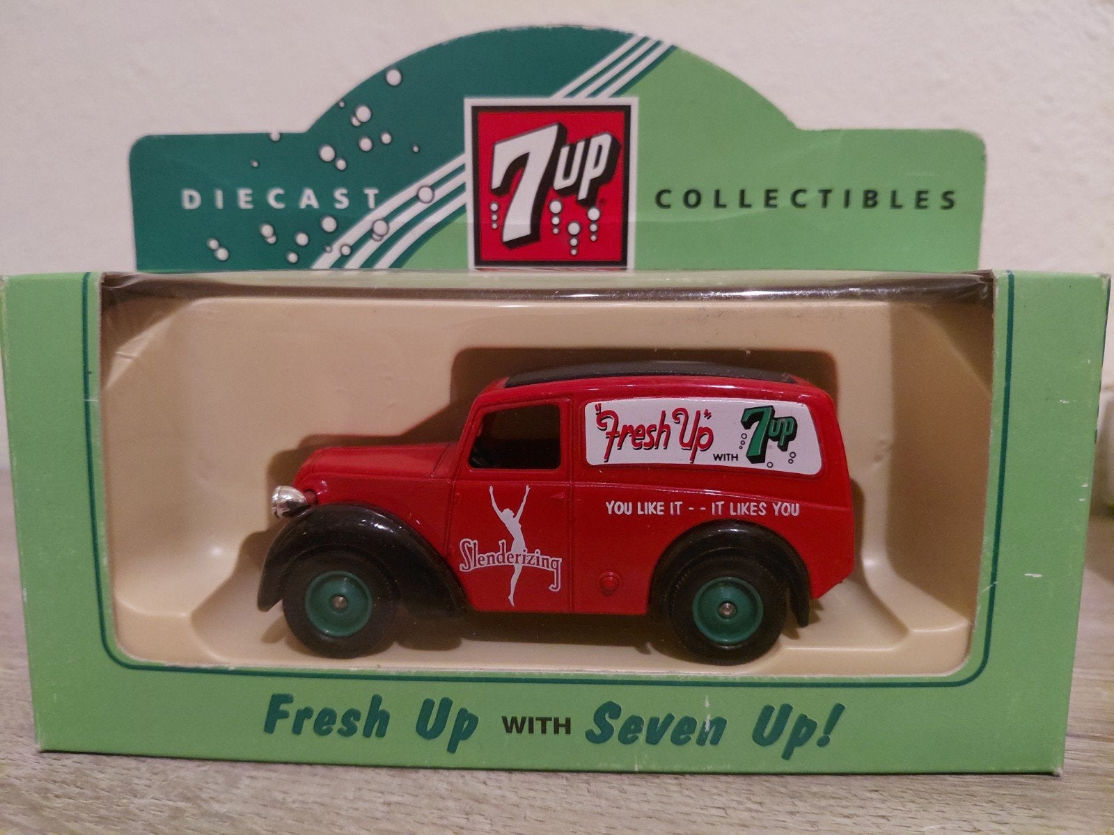 "7-UP" Morris Z Van, Verzenden, Nieuw, Groter dan 1:32, Overige merken