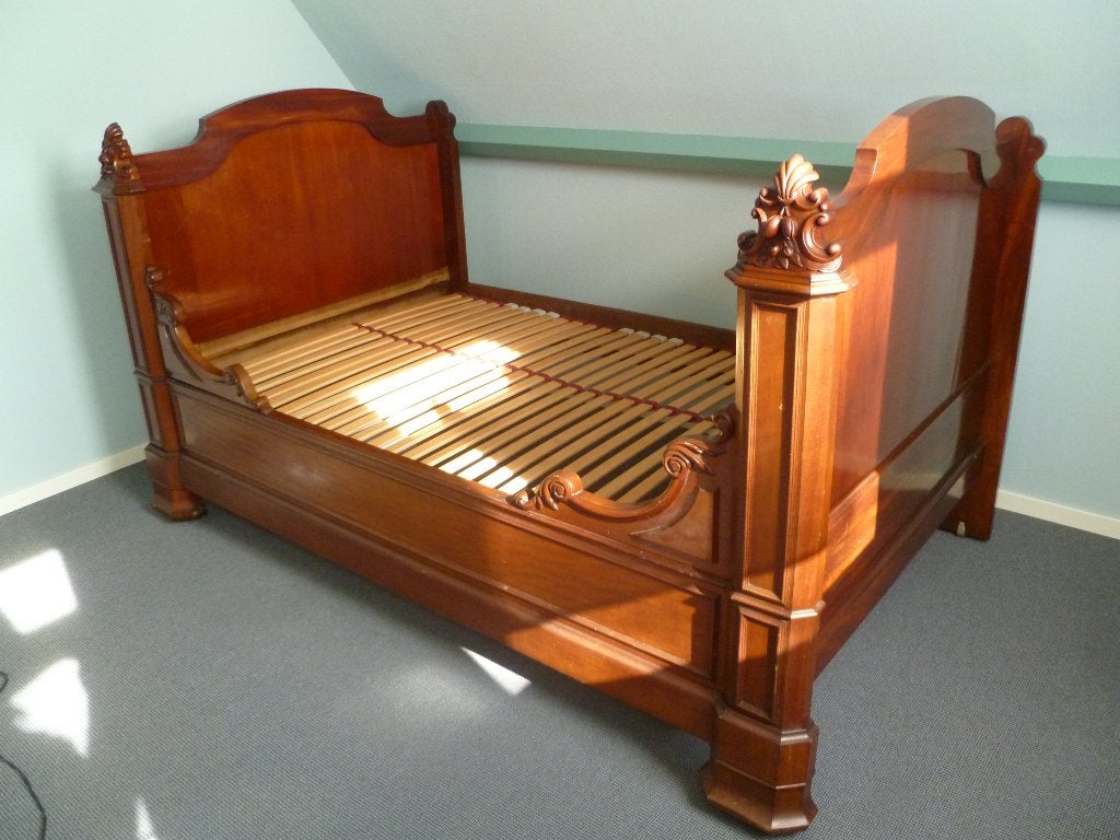 Antiek Bed, Ophalen