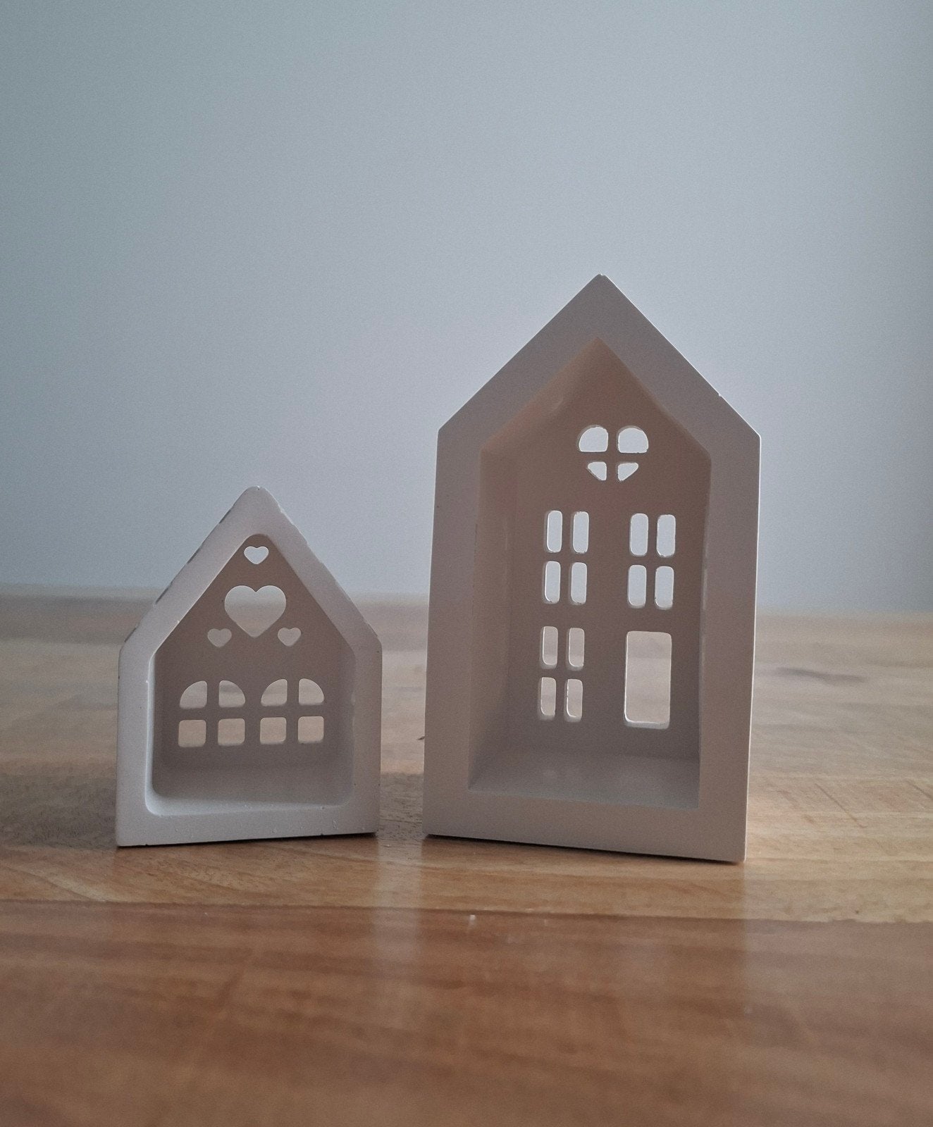 Set van 2 Witte Huisjes Waxinelichthouders Keramiek, Gebruikt, Waxinelichthouder, Ophalen of Verzenden, Steen/keramiek