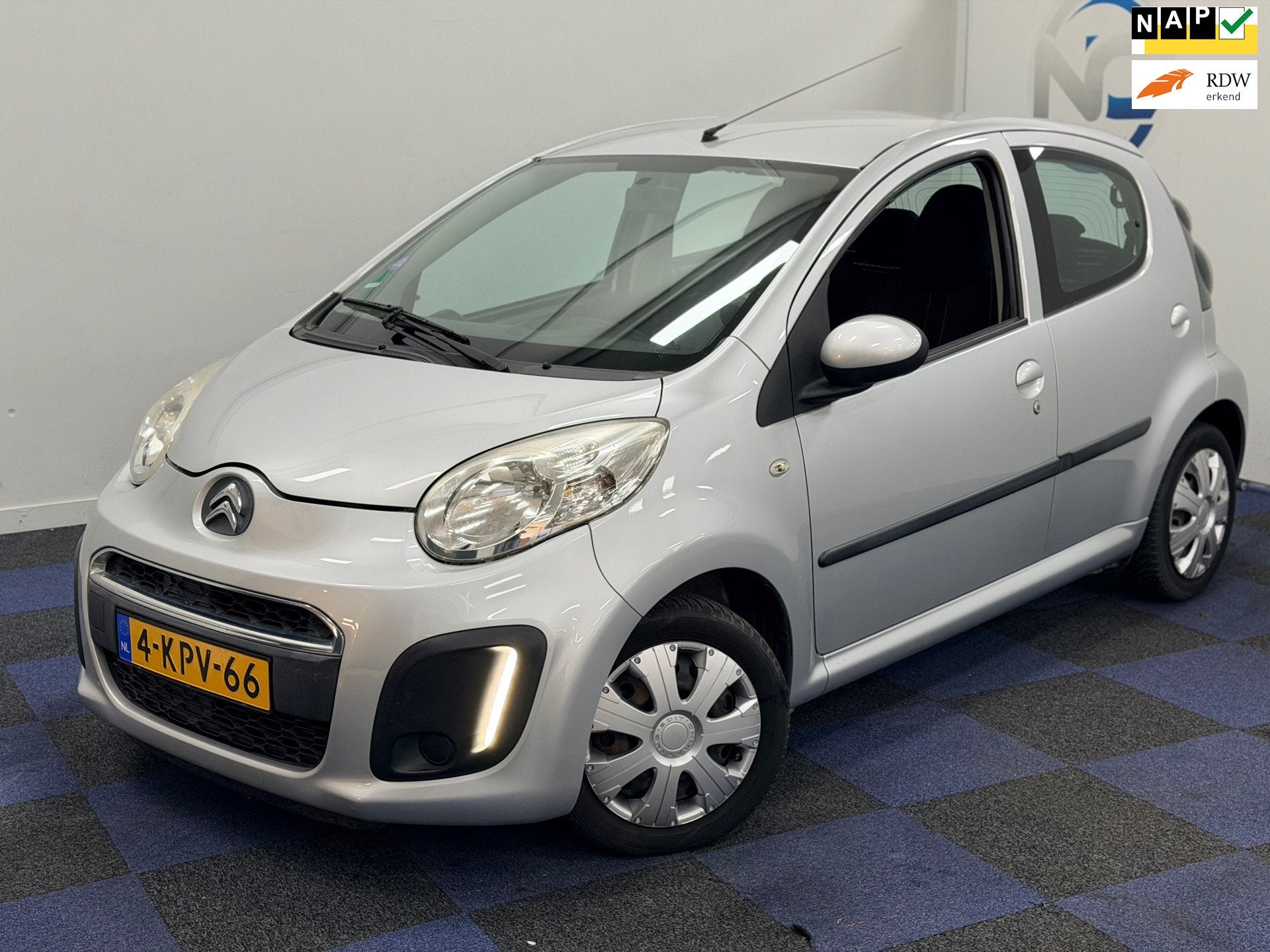 Citroen C1 1.0 Tendance / AUTOMAAT / AIRCO / NETTE AUTO, Auto's, Gebruikt, 4 stoelen, C1, 68 pk