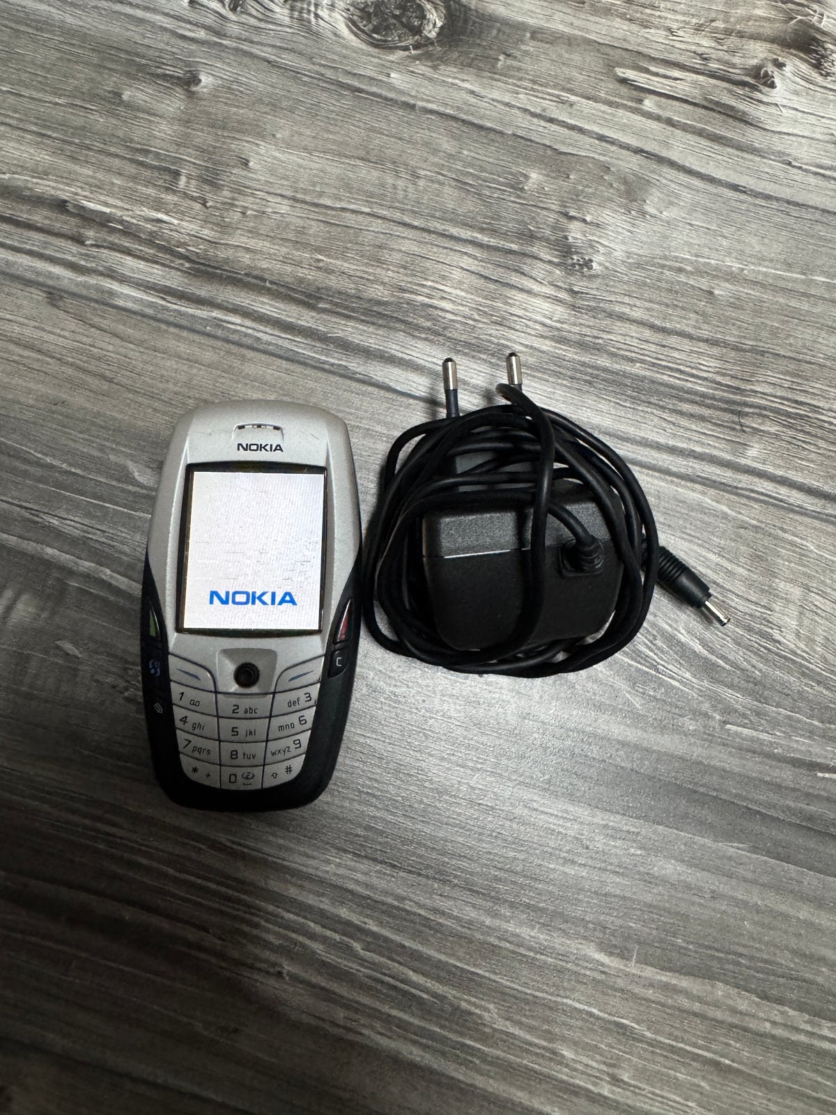 Nokia 6600 met oplader, Telecommunicatie, Ophalen of Verzenden