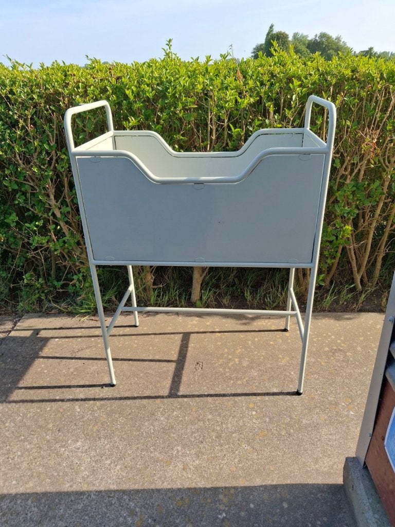 Vintage ziekenhuisbed bedje baby ziekenhuis ledikant, Ophalen of Verzenden, Gebruikt, Ledikant