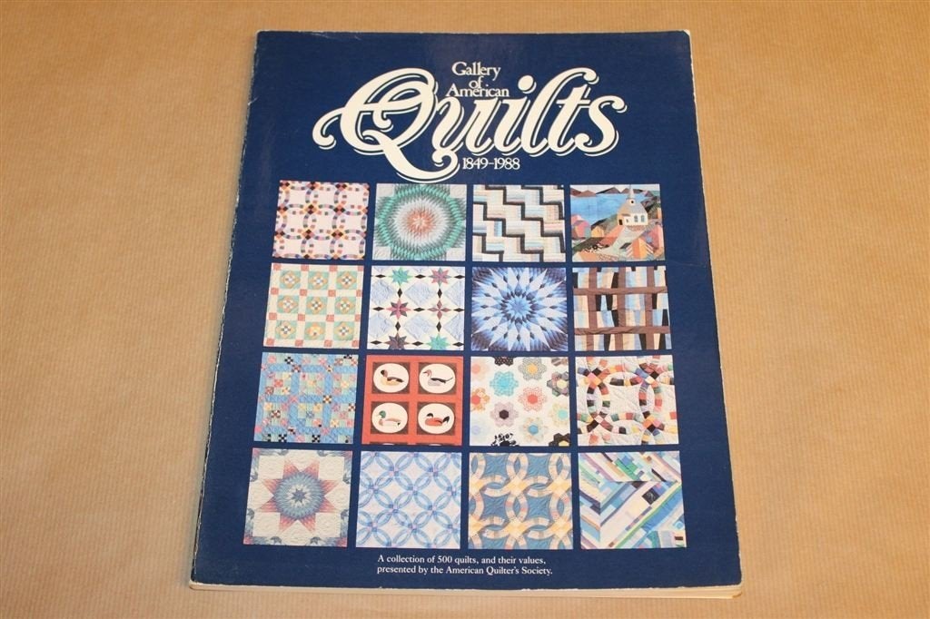 Gallery Of American Quilts 1849-1988 — 200+ Quilts In Kleur, Ophalen of Verzenden, Gelezen, Borduren en Naaien