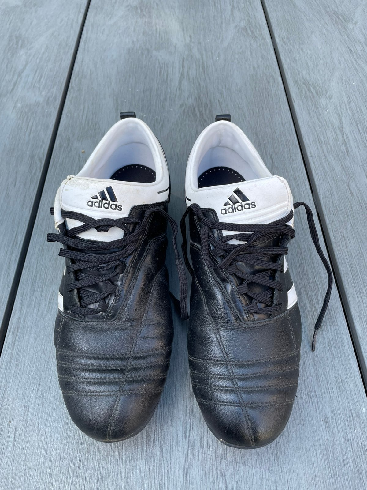 Voetbalschoenen Adidas maat 45,5, Ophalen of Verzenden, Zo goed als nieuw, Schoenen