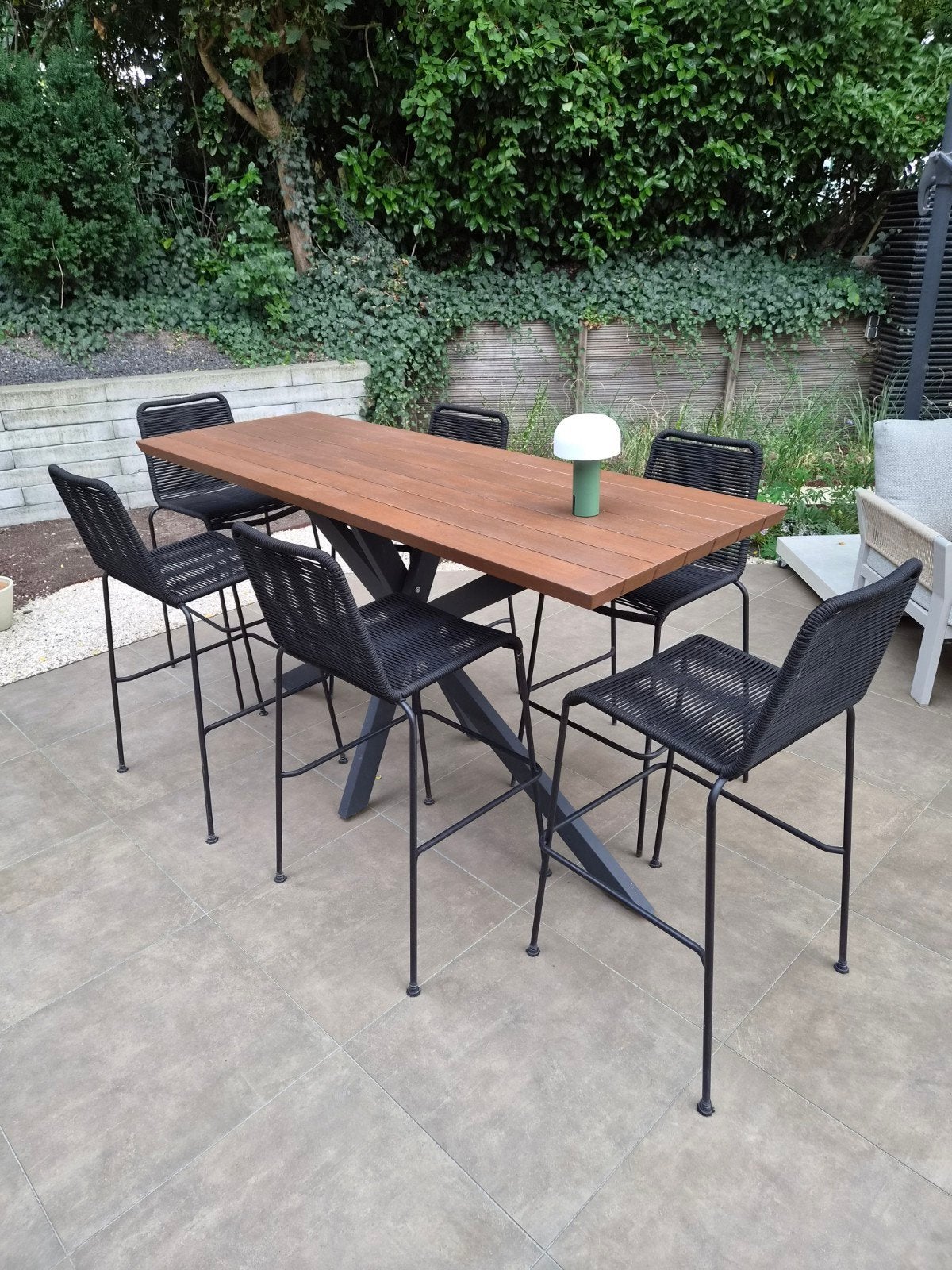 Hoge tuintafel met 8 barstoelen - Gebruikt, Tuin en Terras, Tuintafels, Ophalen, Gebruikt, Rechthoekig, Hout