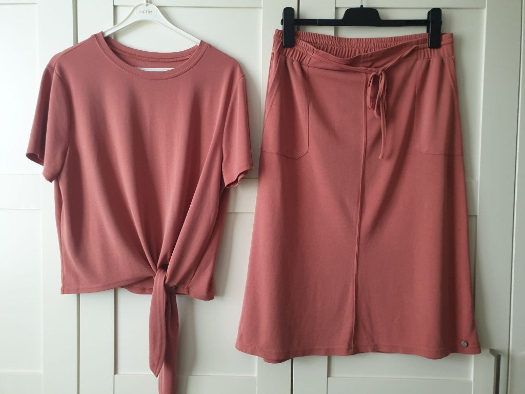 EMMA set top + rok, maat L, Overige kleuren, Maat 42/44 (L), Ophalen of Verzenden, Zo goed als nieuw