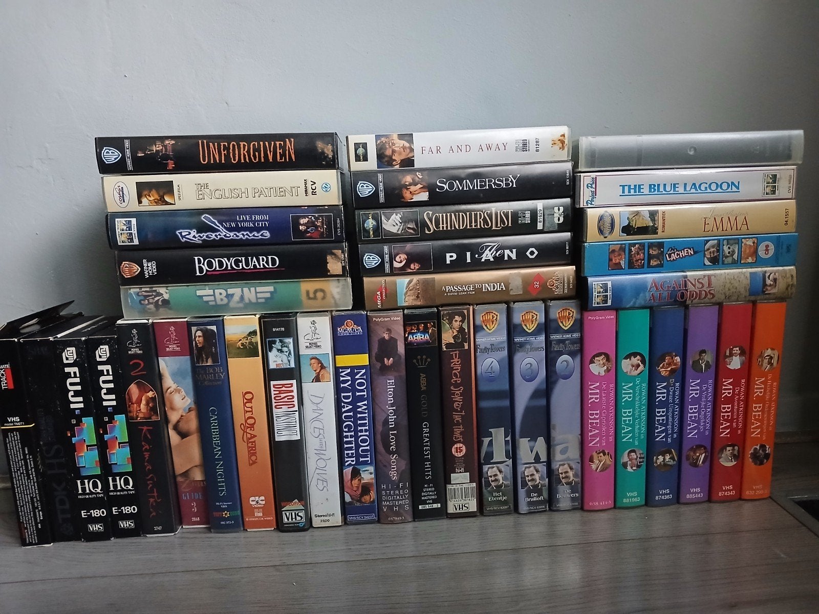 38 videobanden met films en muziek, Ophalen of Verzenden, Zo goed als nieuw