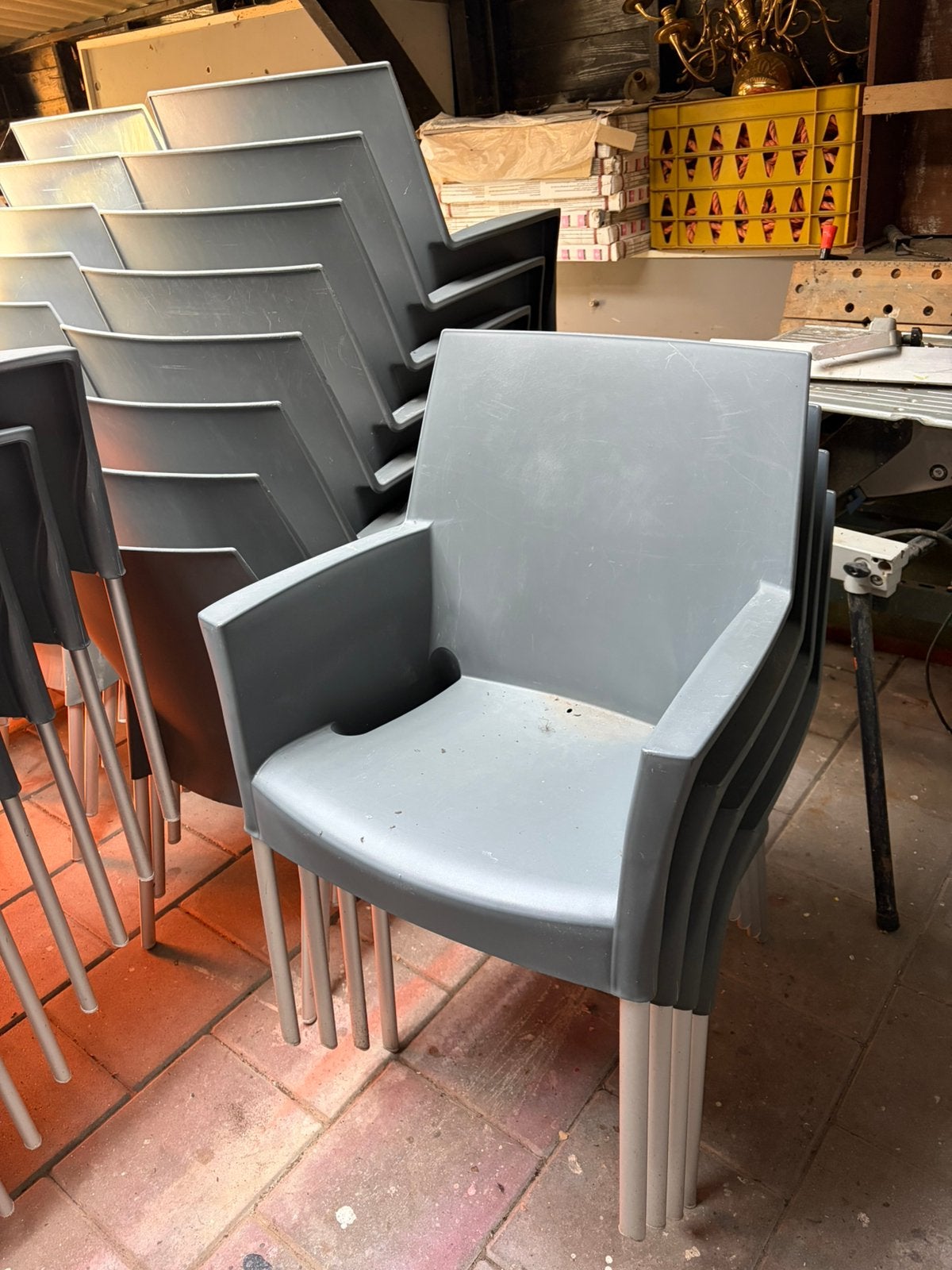 Horeca stapelstoelen, Ophalen, Gebruikt, Kunststof, Stapelbaar