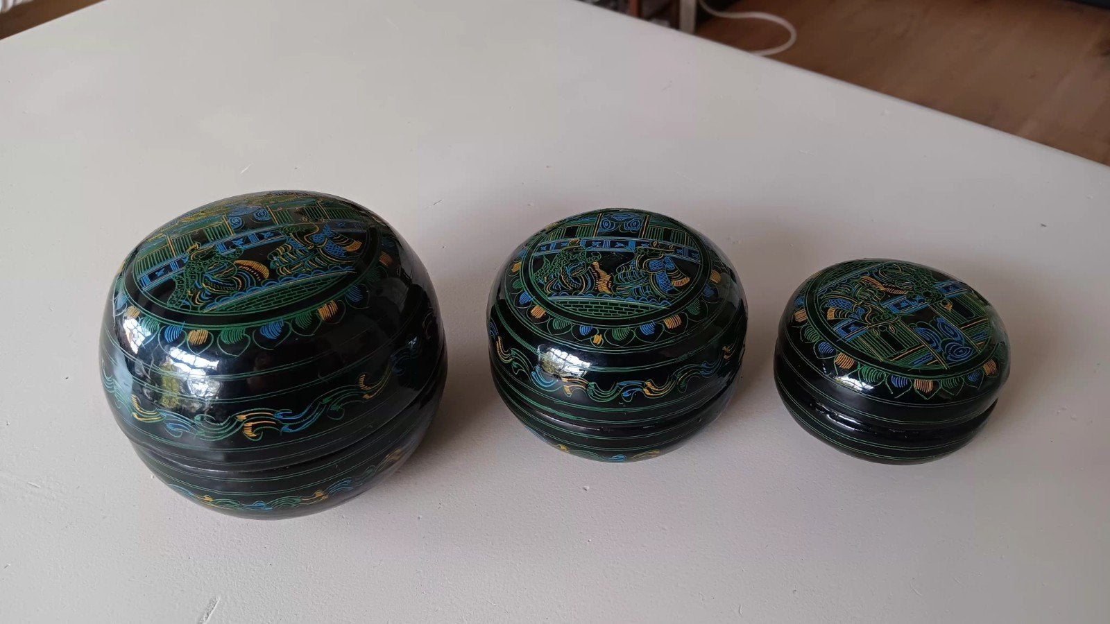 3 ronde chinese schaaltjes papier mache 
Zwarte basi, Huis en Inrichting, Ophalen of Verzenden, Rond