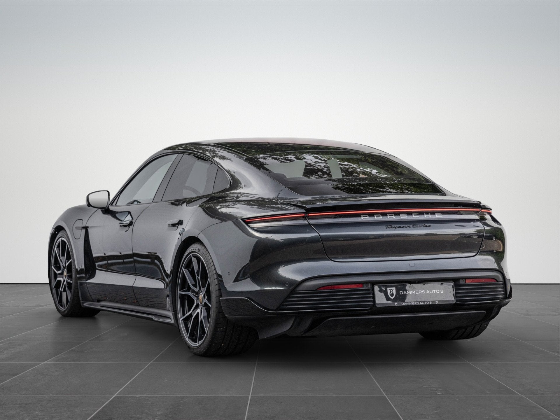 Porsche Taycan Turbo 680pk 93 kWh Keramisch Sport-Design Pan, Auto's, Gebruikt, Verblindingsvrij grootlicht, 4 stoelen, 93 kWh