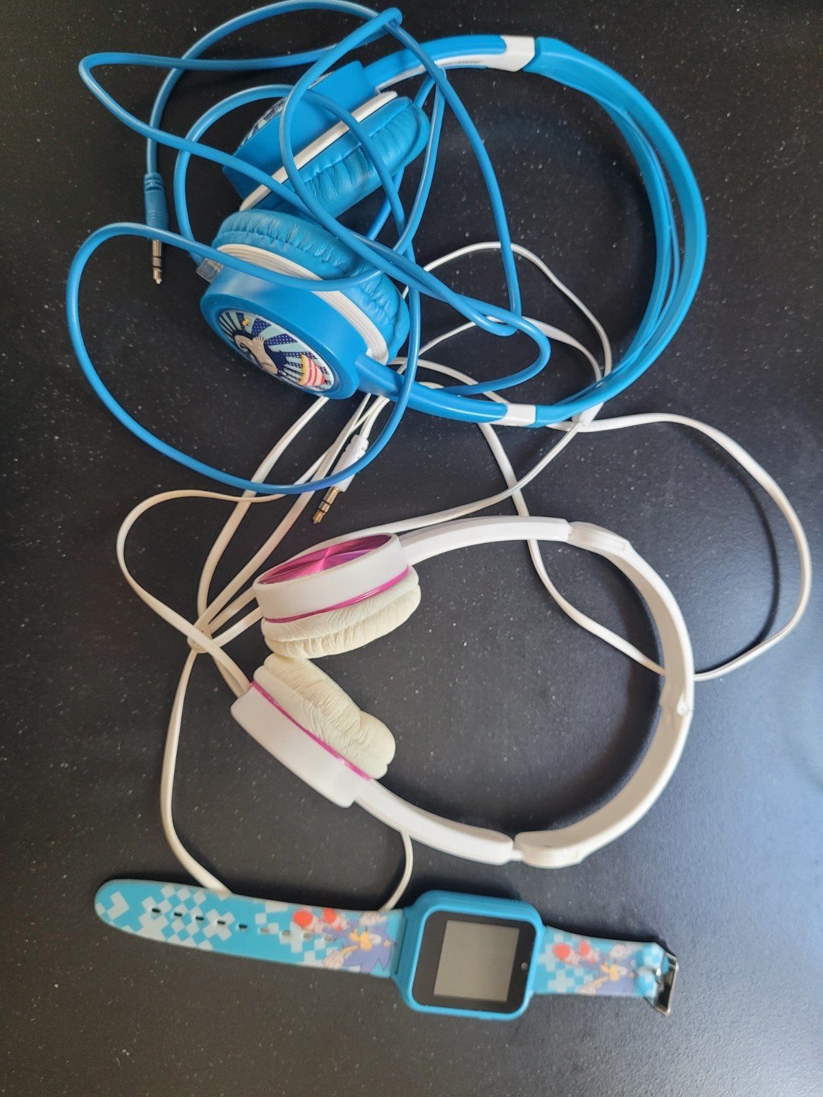 2 werkende koptelefoons en een Sonic horloge (gratis), Ophalen, Gebruikt, Over-ear