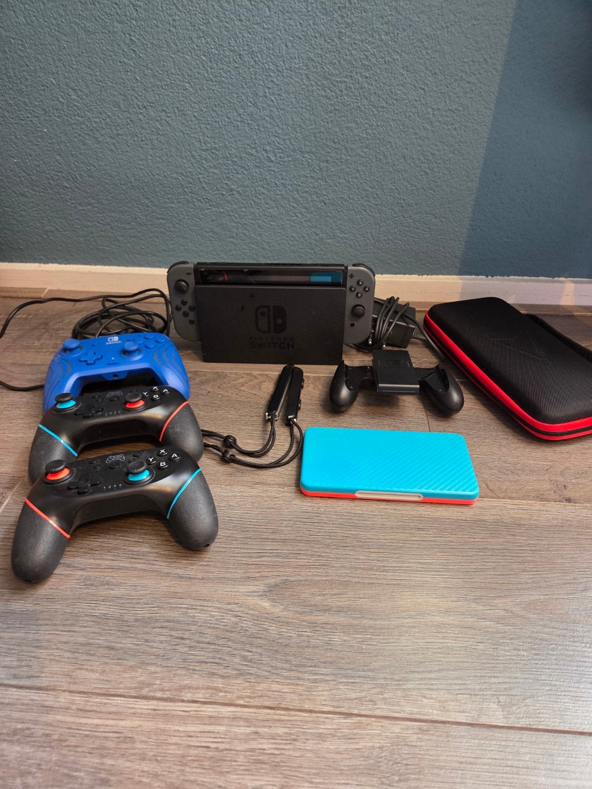 Nintendo Switch met 3 controllers, accessoires, Ophalen of Verzenden, Gebruikt, Met 3 controllers of meer, Switch Original