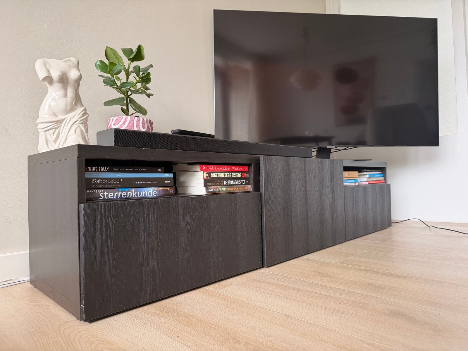 Zwart TV-meubel met opbergruimte, Ophalen, Gebruikt, 150 tot 200 cm, Minder dan 100 cm