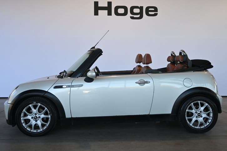 MINI Cabrio 1.6 One Sidewalk Cabrio Airco Cruise Lichtmetaal, Auto's, Gebruikt, Huisgarantie, 4 cilinders, 4 stoelen