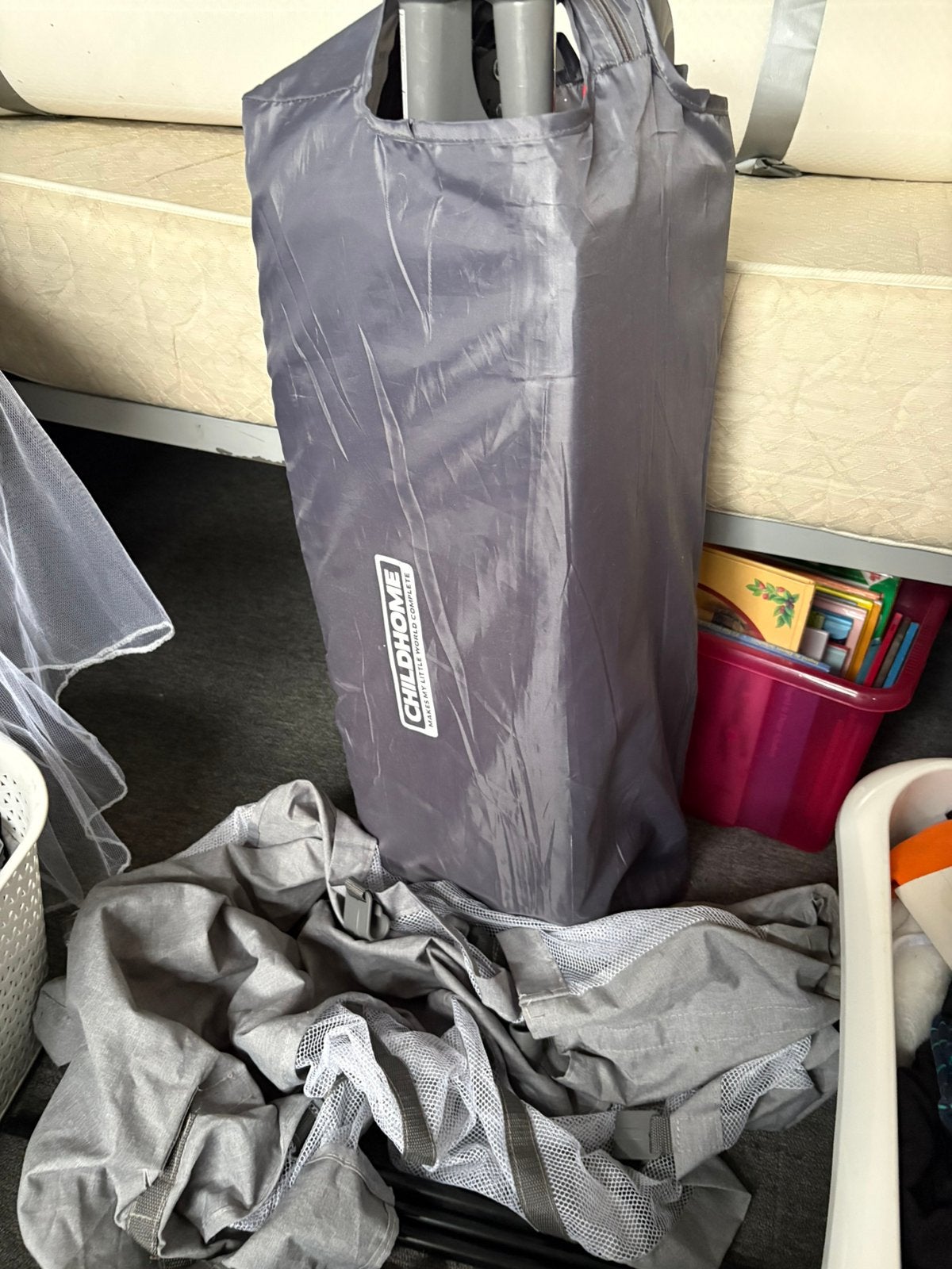 Childhome campingbed met bodemverhoger en klamboe, Ophalen, Zo goed als nieuw, Reisbedje