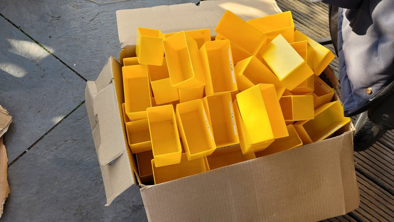10.7 x5.5 cm opberg bakjes voor bv modelbouw Zie omschrijvin, Ophalen of Verzenden
