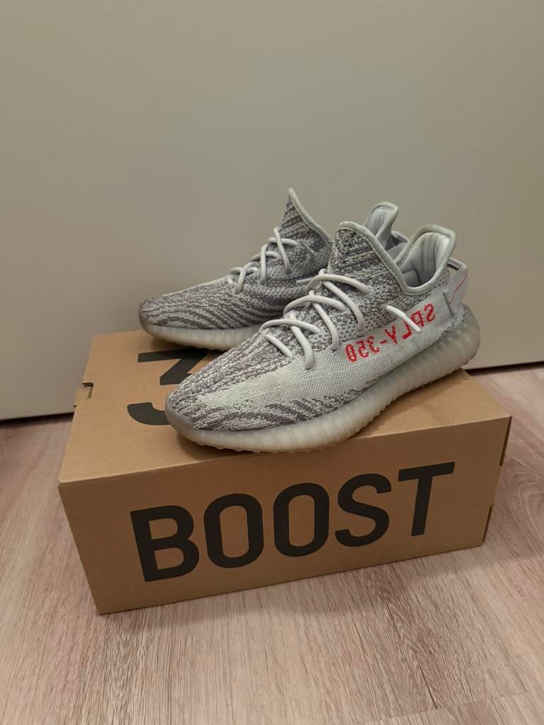 Yeezy 350 v2 Blue Tint Maat 42 2/3 ZGAN, Wit, Ophalen of Verzenden, Sneakers of Gympen, Zo goed als nieuw