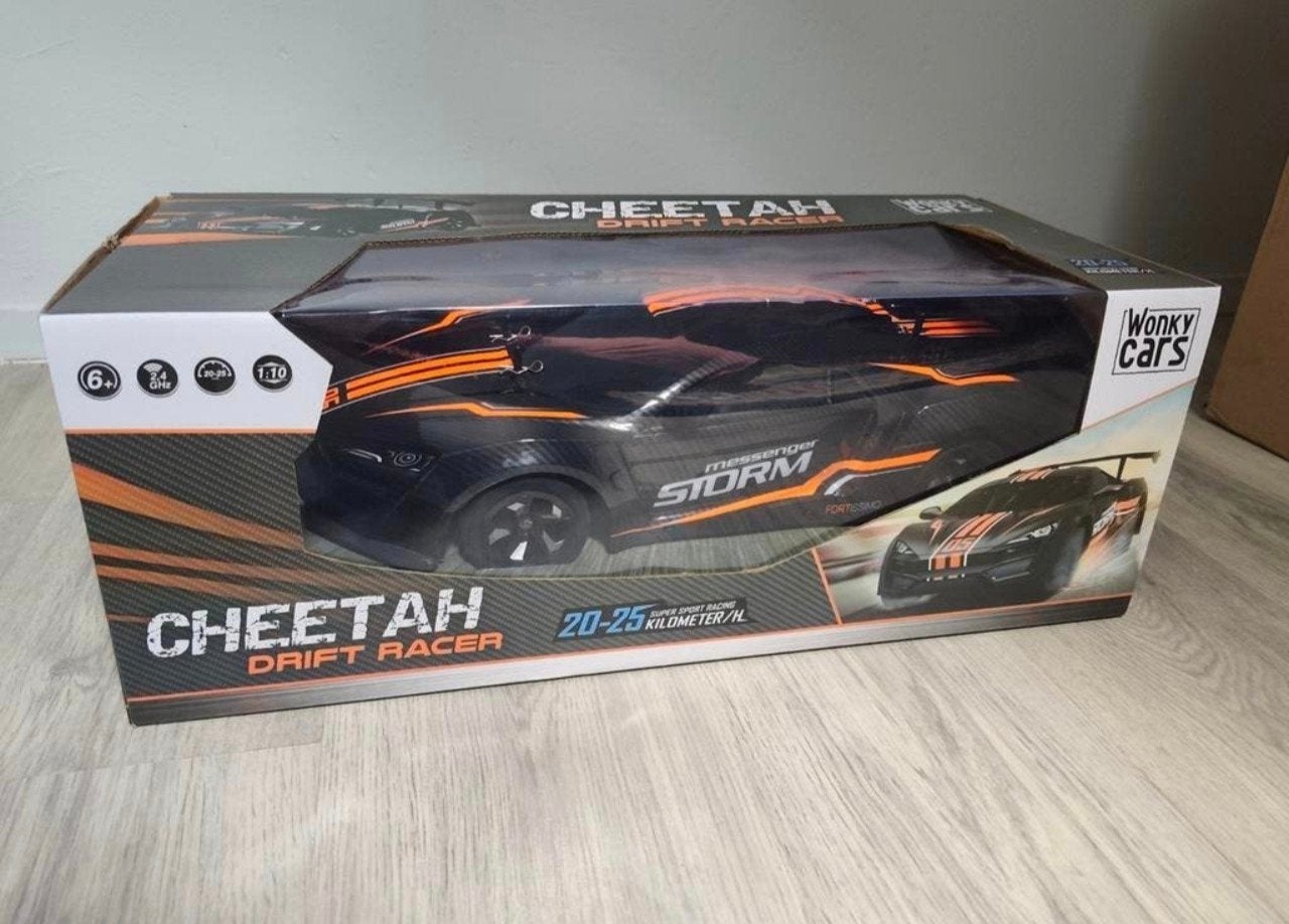 Bestuurbare auto met afstandsbediening 1:10, Ophalen of Verzenden, Zo goed als nieuw, 1:9 t/m 1:12, Auto