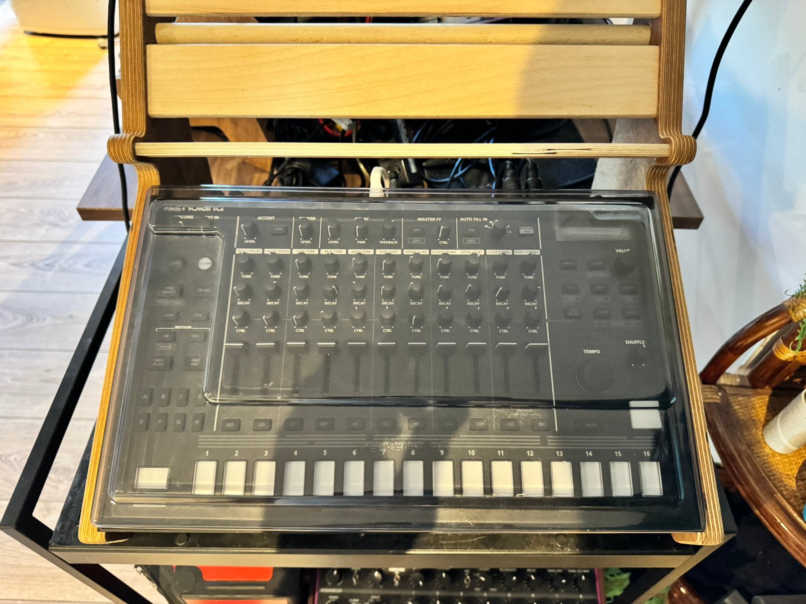 Roland TR8-S Incl. SynthToys stand & Decksaver, Muziek en Instrumenten, Drumcomputers, Ophalen of Verzenden, Zo goed als nieuw