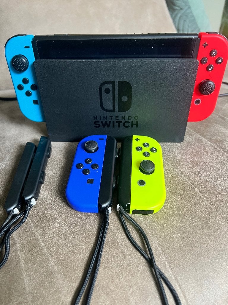 Nintendo switch, Ophalen of Verzenden, Zo goed als nieuw, Met 2 controllers, Switch Original