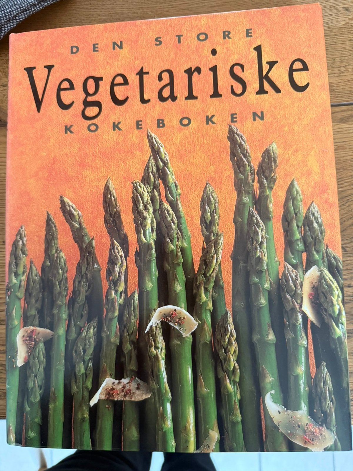 NOORS vegetarisch kookboek, Ophalen of Verzenden, Zo goed als nieuw, Vegetarisch