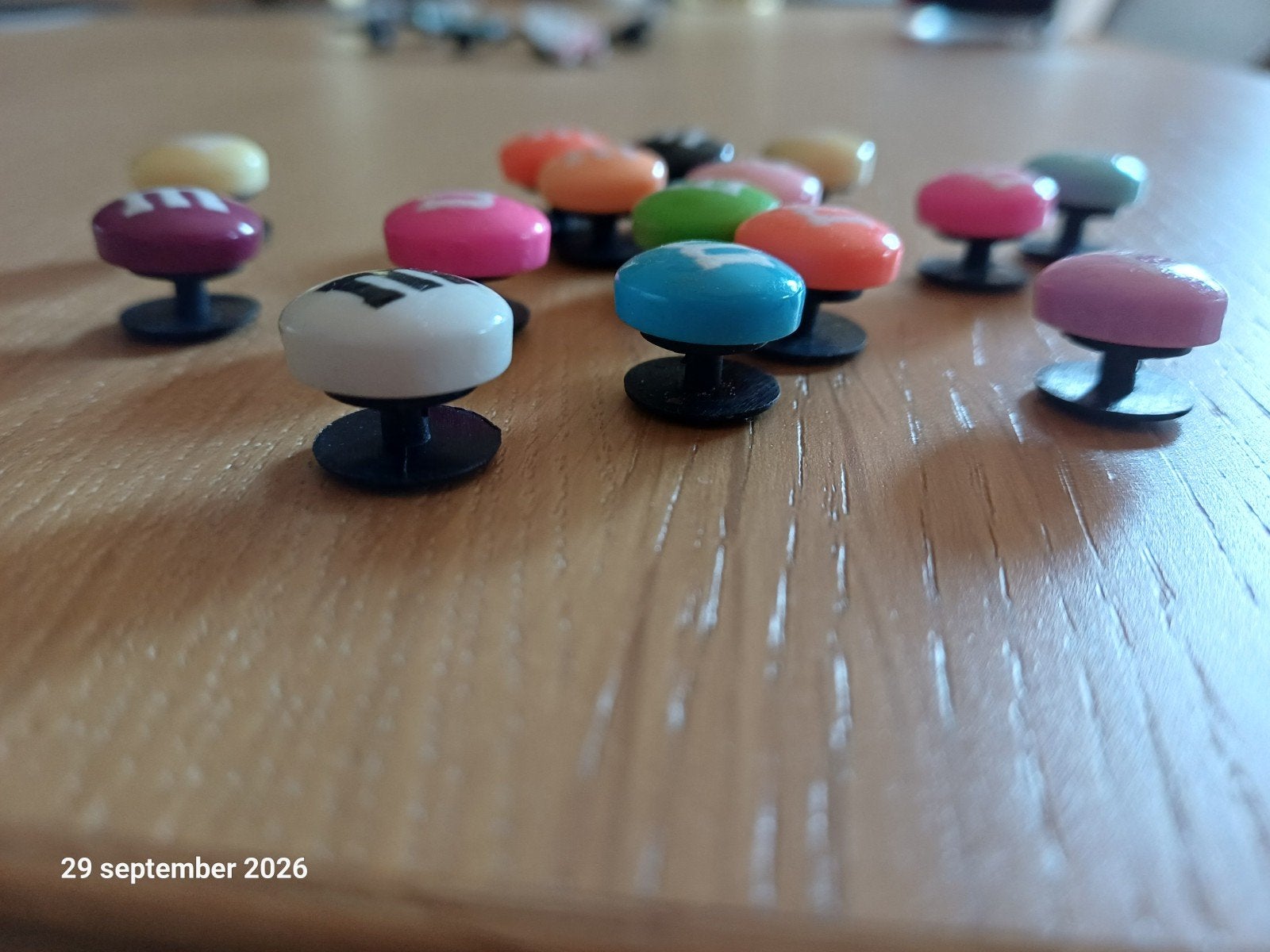 M&M's Jibbitz voor Crocs - Diverse Kleuren, Ophalen, Overige kleuren, Crocs, Sneakers of Gympen