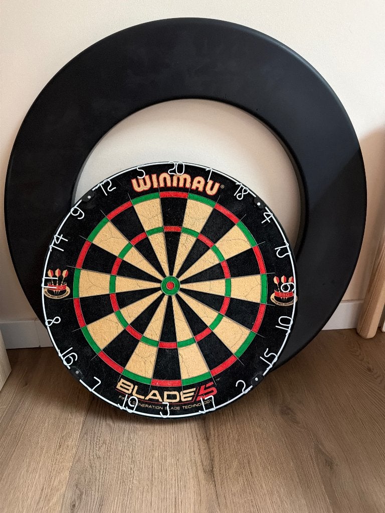 Dartbord met surround ring, Ophalen, Gebruikt, Dartbord