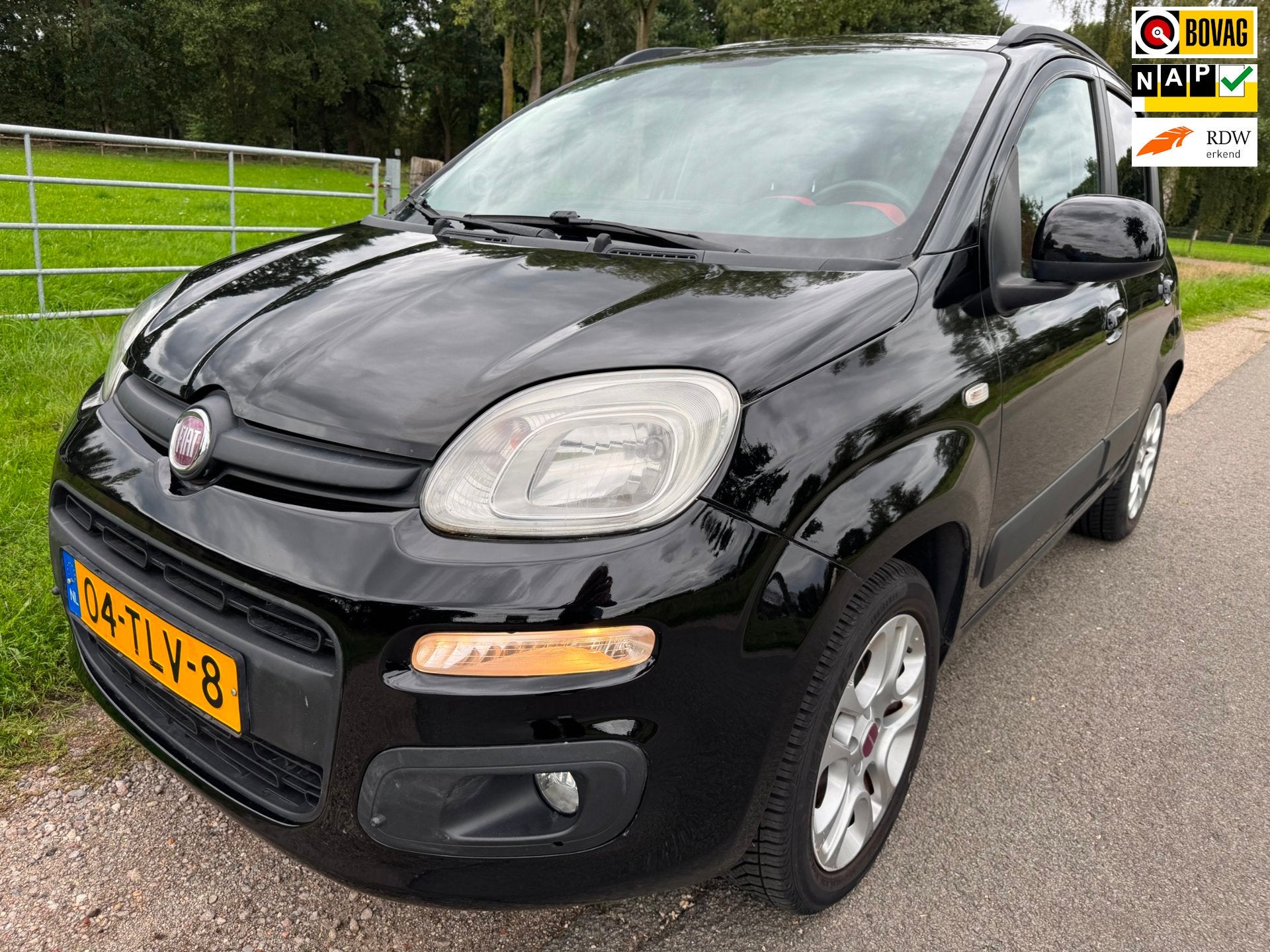 Fiat Panda 0.9 TwinAir Lounge met airco en trekhaak, Voorwielaandrijving, Euro 5, Panda, Zwart